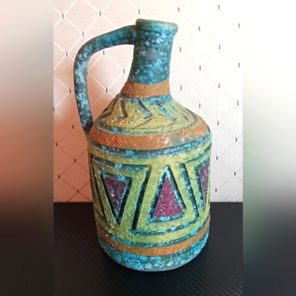 VINTAGE ITALIAN VESSEL